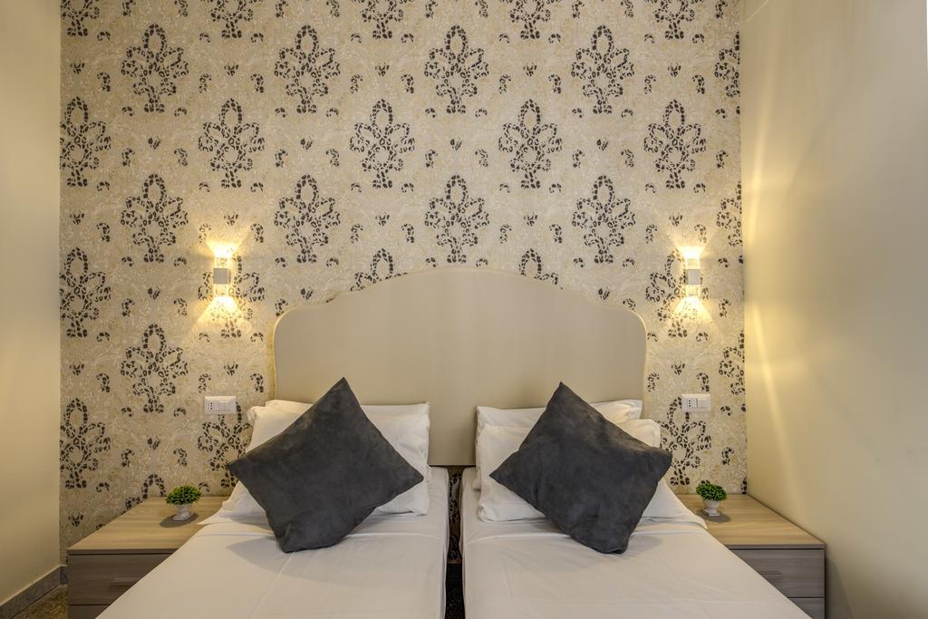 Roma 41 Hotel ภายนอก รูปภาพ